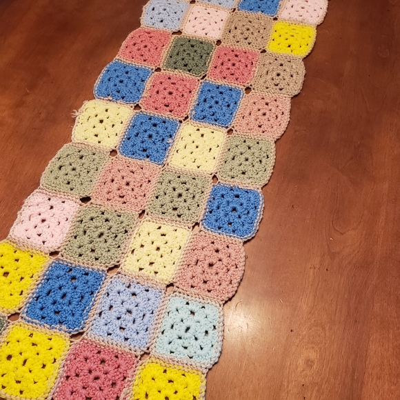 Colorful Hand-Crochet Table-Runner - Picture 4 of 8